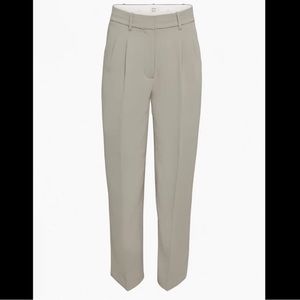 Aritzia carrot pant